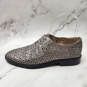 Vince Camuto Lesta Silver Metallic Oxford Flats Lace-Up Shoes Women's 6.5